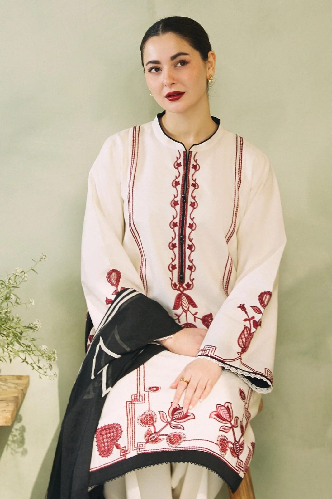 3 PC SUMMER EMBROIDERED LAWN - IE0015