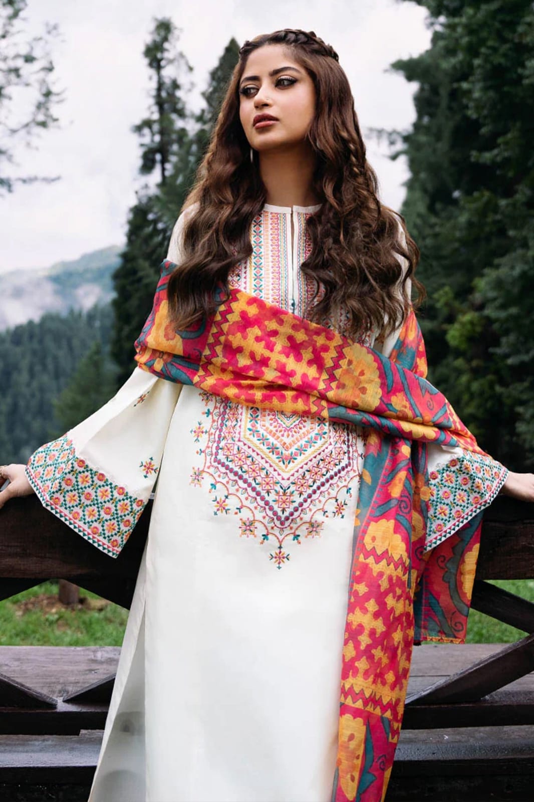 3 PC SUMMER EMBROIDERED LAWN - IE006