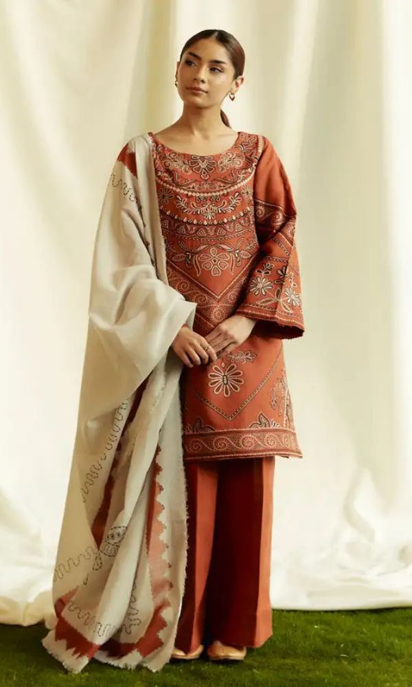 3 PC SUMMER EMBROIDERED LAWN - IE002